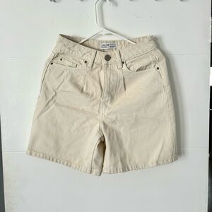 Beige shorts primark